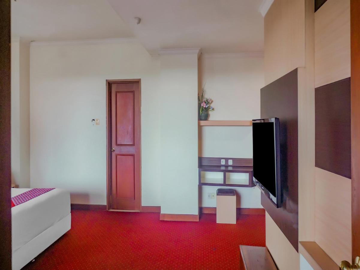 Oyo 3967 Hotel Pantai Wisata Makassar Eksteriør bilde