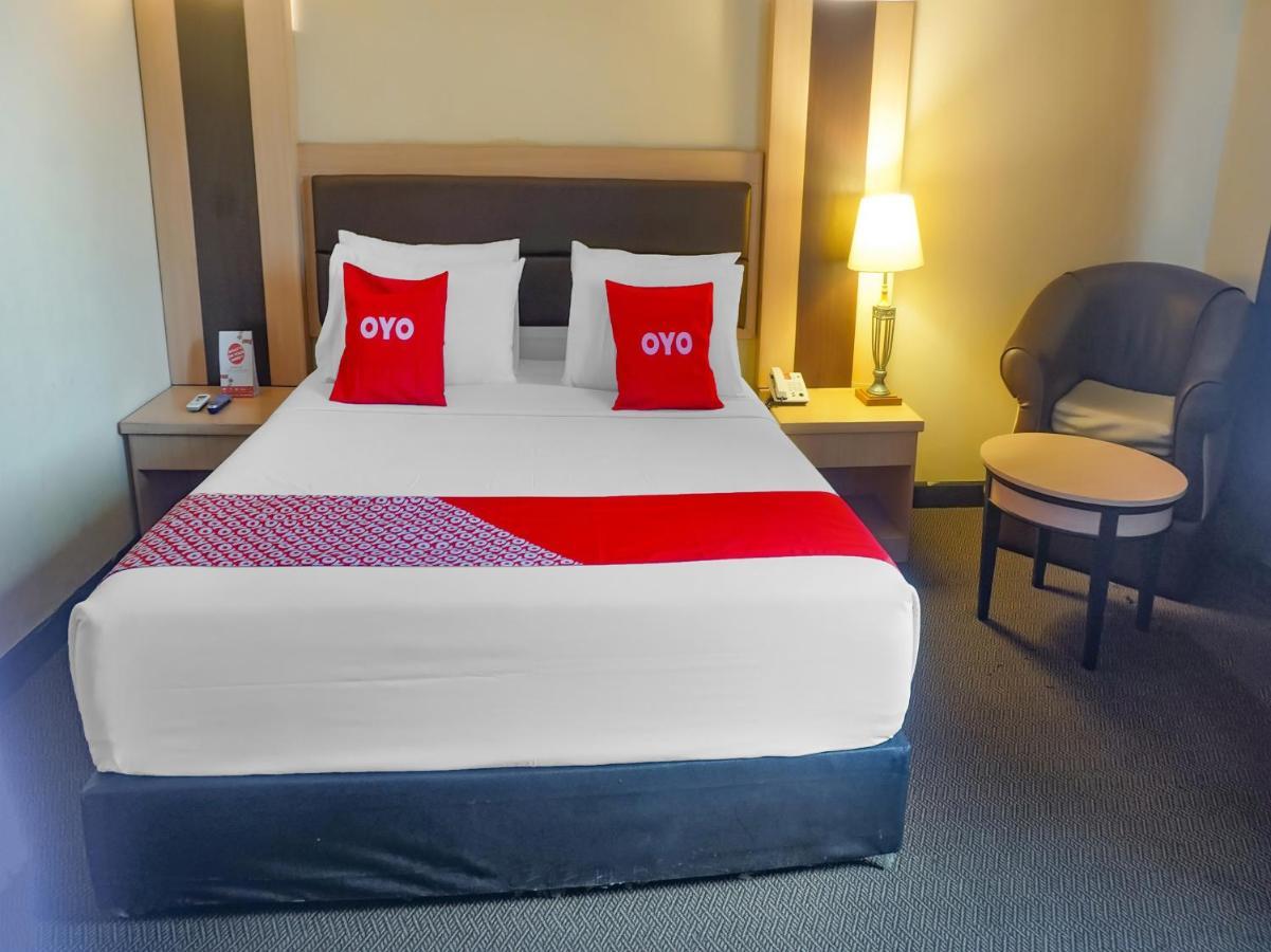 Oyo 3967 Hotel Pantai Wisata Makassar Eksteriør bilde